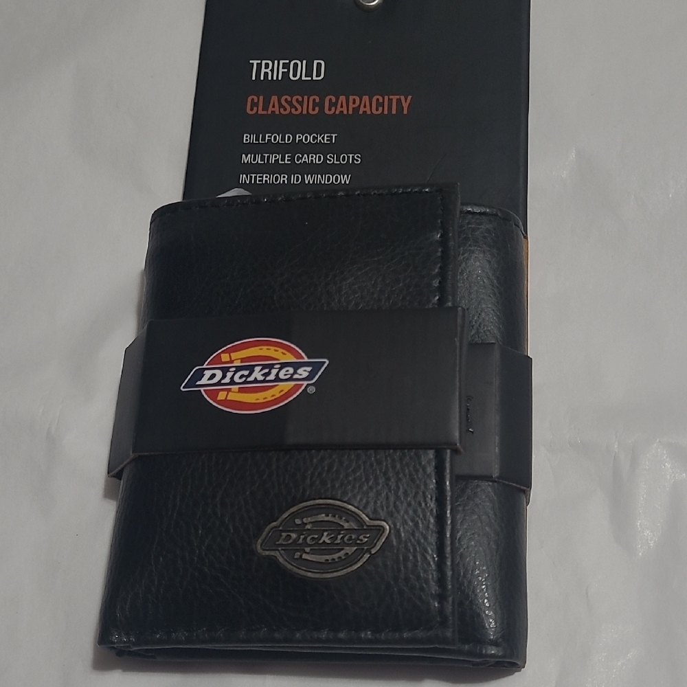 Dickies Classic Capacity Black Trifold Wallet